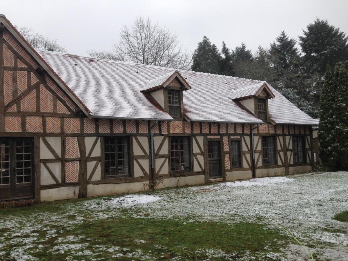 Le Pigeonnier De La Farge (Adults Only) Acomodação com café da manhã Chaumont-sur-Tharonne Exterior foto