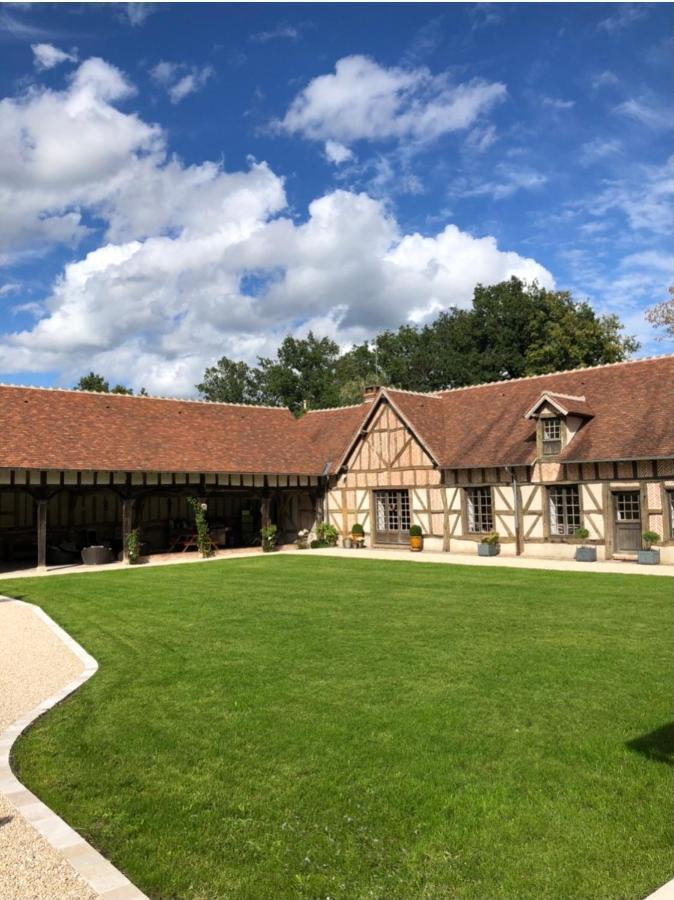 Le Pigeonnier De La Farge (Adults Only) Acomodação com café da manhã Chaumont-sur-Tharonne Exterior foto