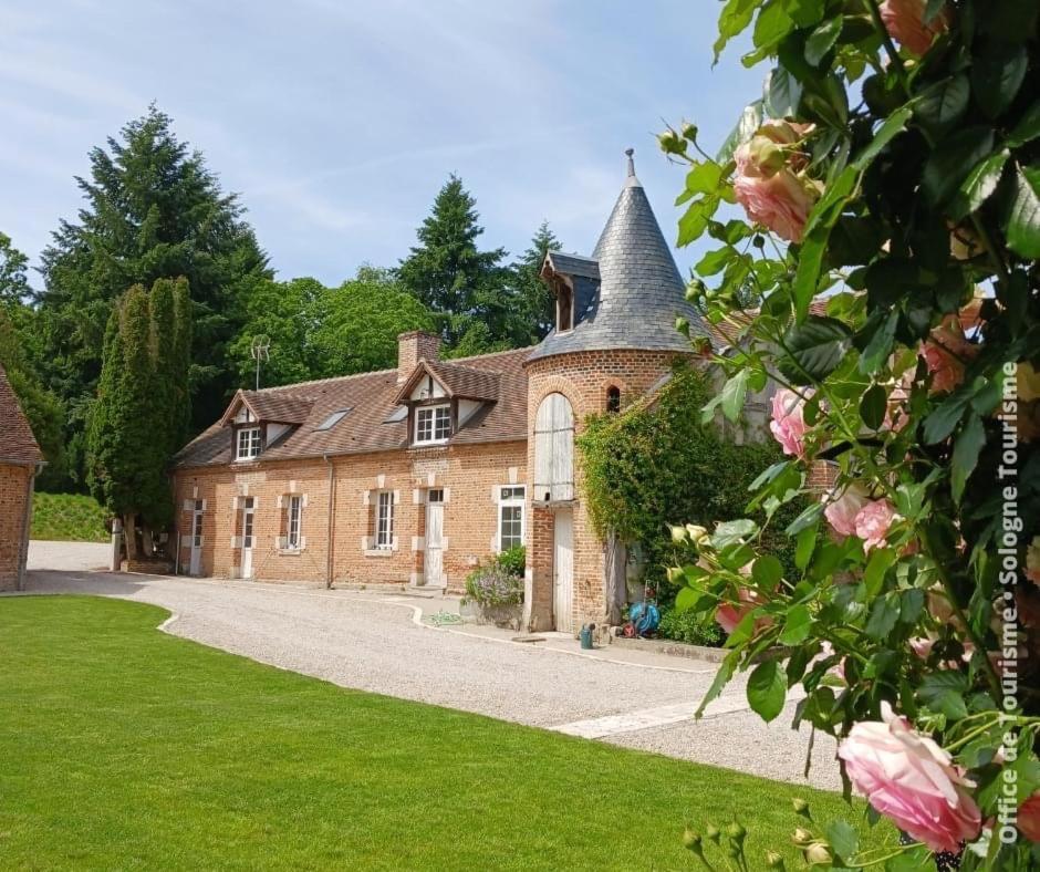 Le Pigeonnier De La Farge (Adults Only) Acomodação com café da manhã Chaumont-sur-Tharonne Exterior foto