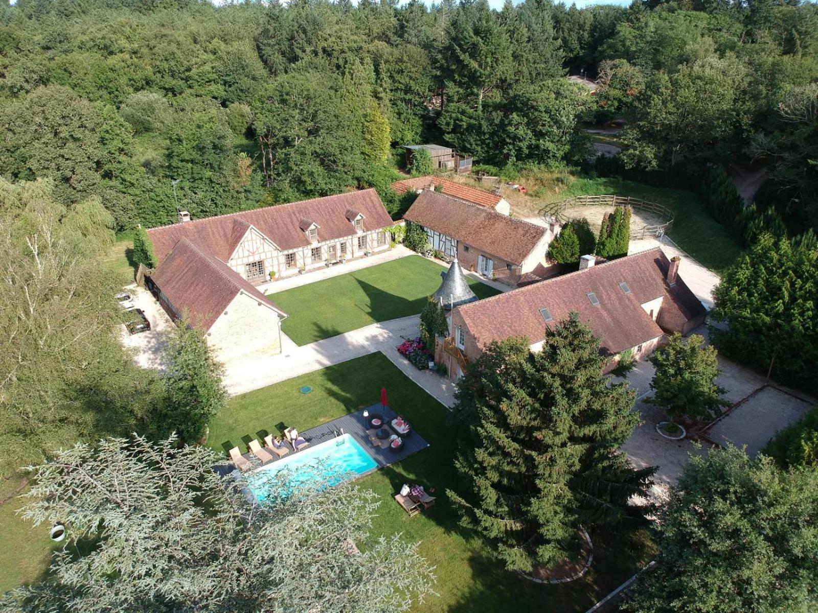 Le Pigeonnier De La Farge (Adults Only) Acomodação com café da manhã Chaumont-sur-Tharonne Exterior foto