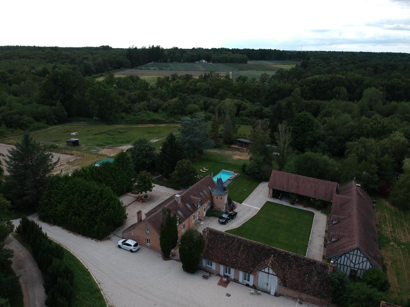 Le Pigeonnier De La Farge (Adults Only) Acomodação com café da manhã Chaumont-sur-Tharonne Exterior foto